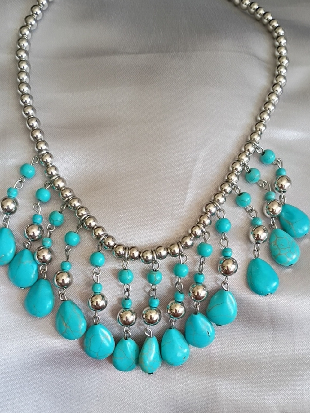 Turquoise Beaded Teardrop Fringe Necklace - Silver Tone